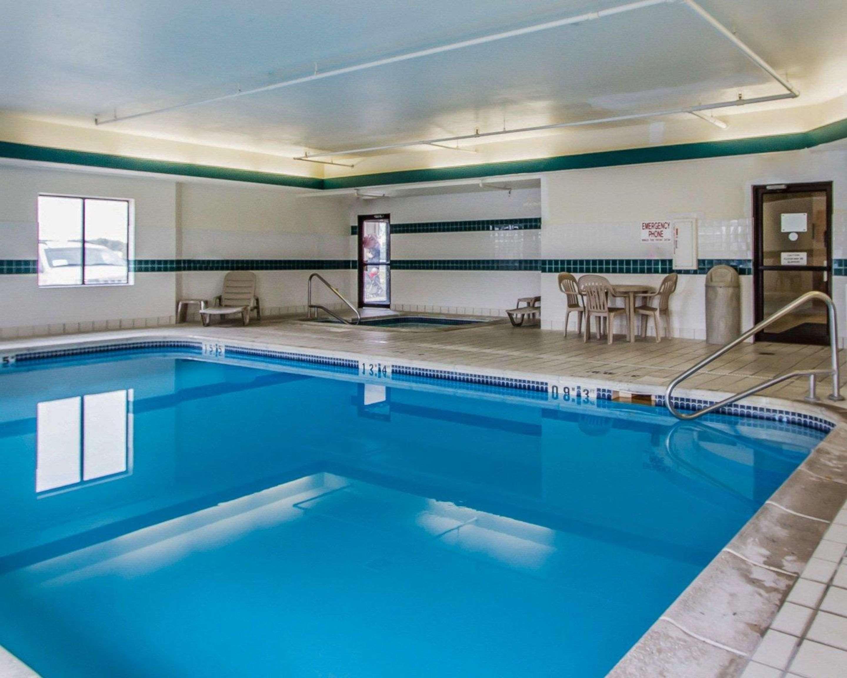 Rodeway Inn Fremont Εξωτερικό φωτογραφία