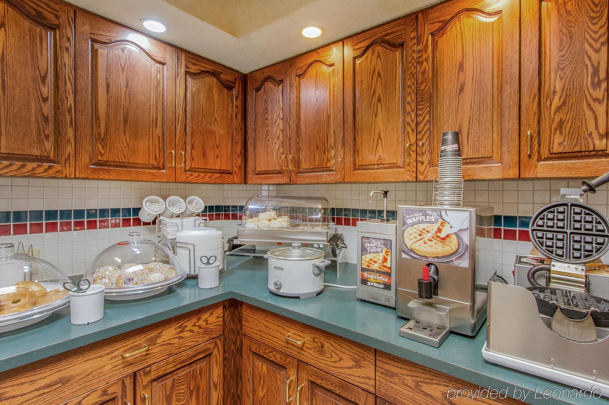 Rodeway Inn Fremont Εξωτερικό φωτογραφία