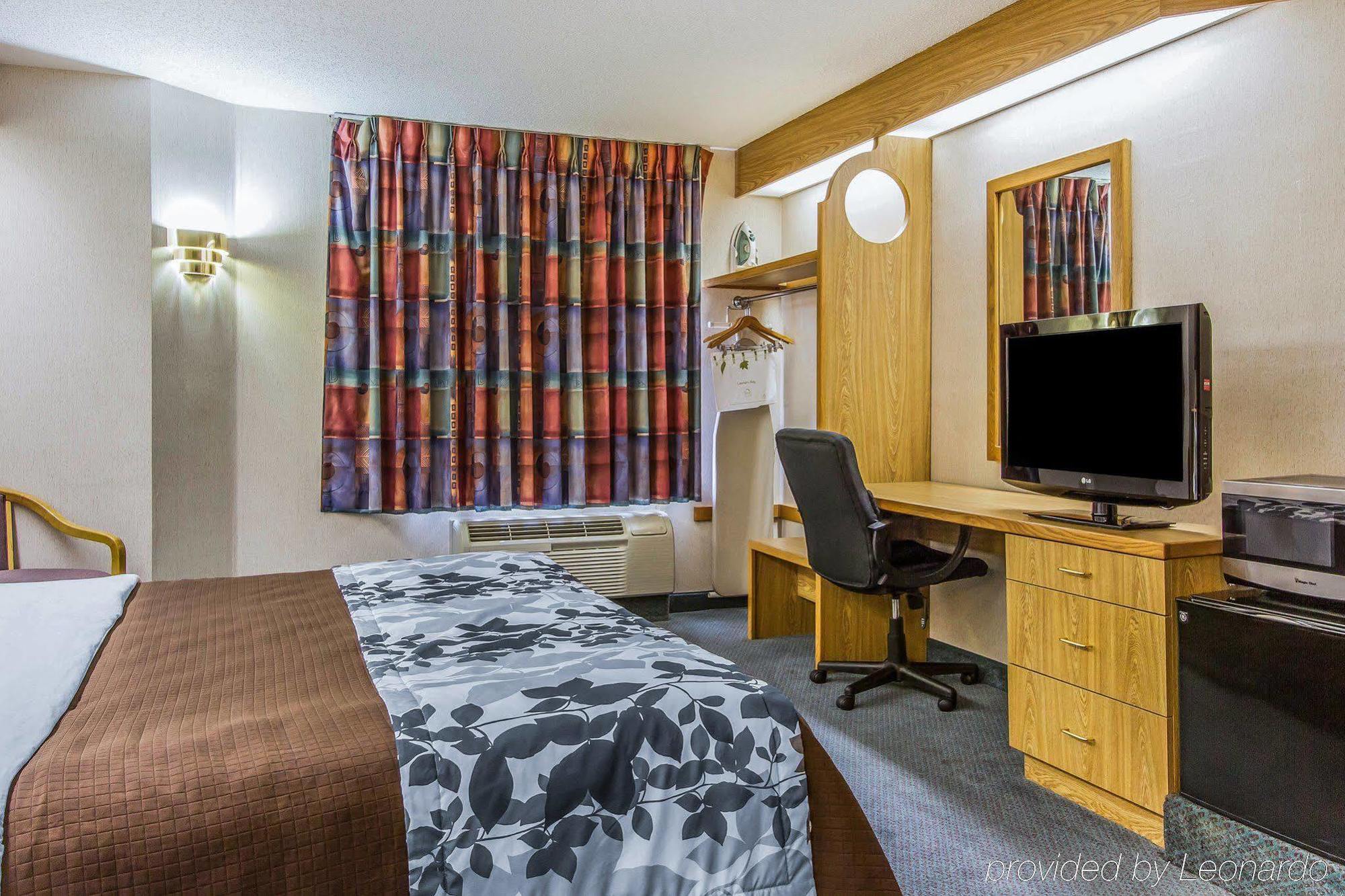 Rodeway Inn Fremont Εξωτερικό φωτογραφία