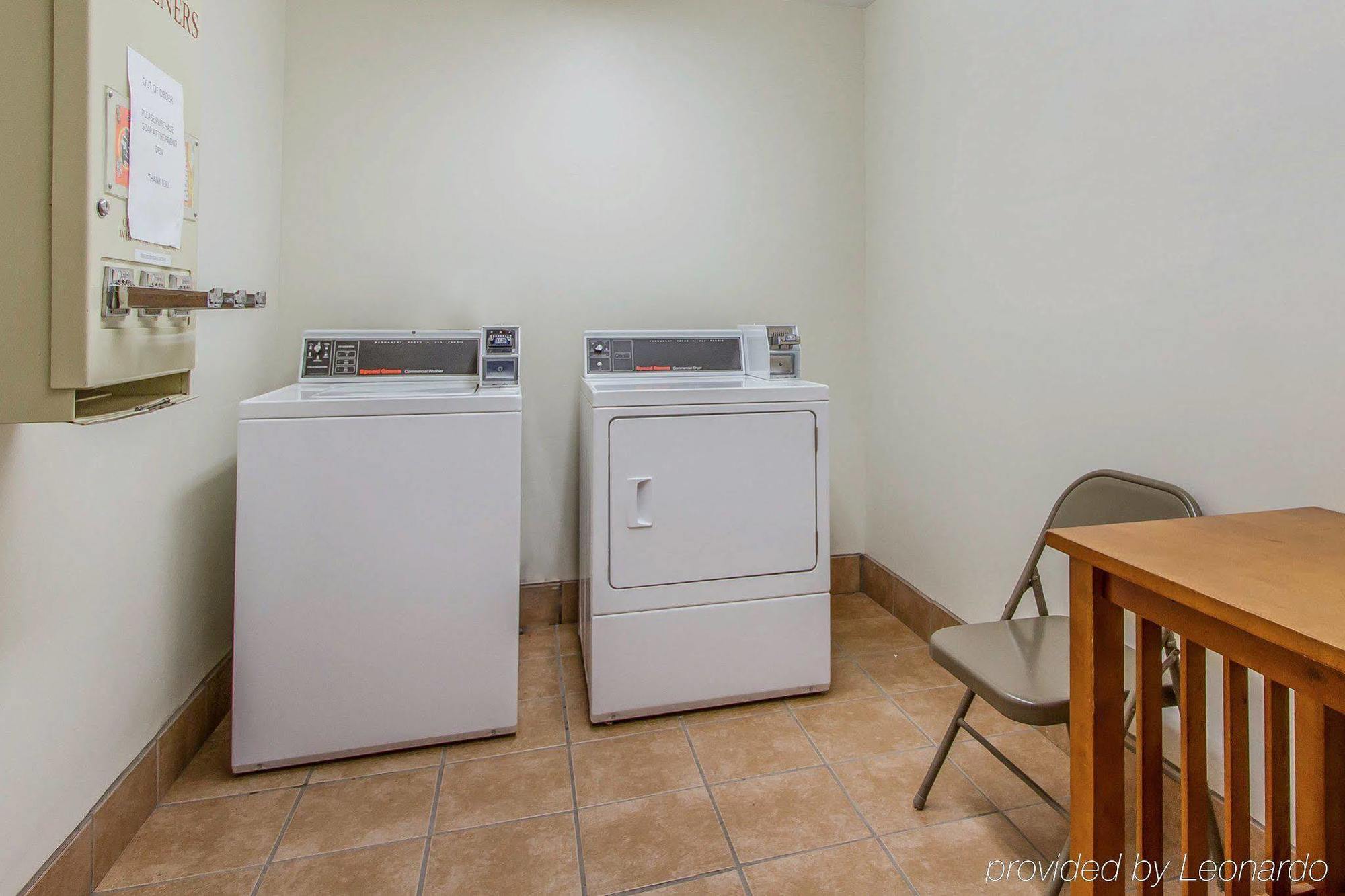 Rodeway Inn Fremont Εξωτερικό φωτογραφία